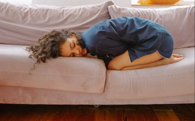 woman-lying-on-couch-3958567 woman-lying-on-couch-3958567